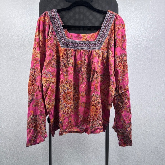 One World Square Neck Medallion Printed Top Size L - Picture 2 of 8